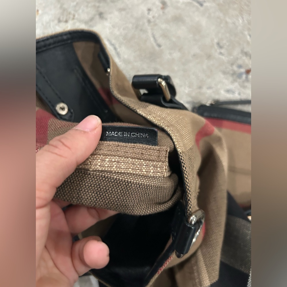 Burberry House Check Bag - Picture 5 of 10